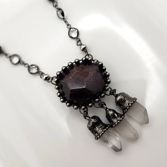 Free People Jewelry - Genuine Garnet & Quartz Crystal Dangle Necklace